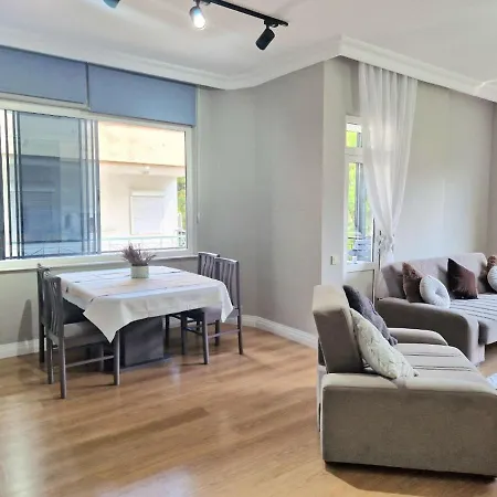 Apartament Large With Sea View